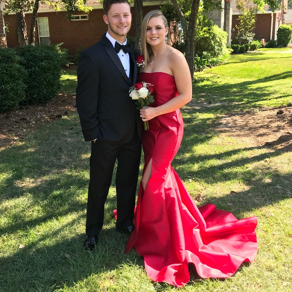 Red prom dress